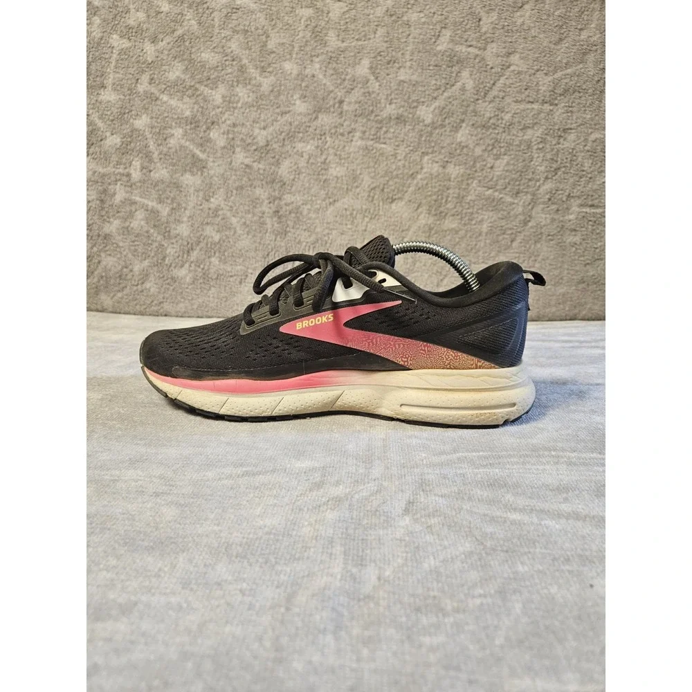 Brooks Trace 3 Women's Running Shoes Size 9 Black Pink Sneakers
